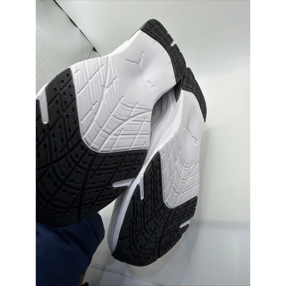 Puma Disperse Running Shoes Mens SoftFoam+ Sneakers Size‎ 10 - Gray. New